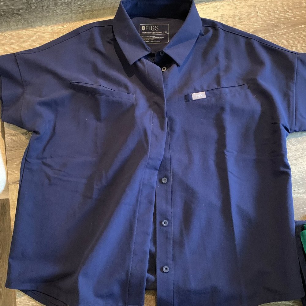 Figs scrub top - medium